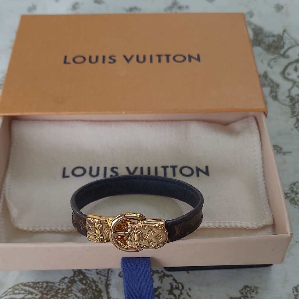 Louis Vuitton Fasten Your LV Monogram Leather and Gold Buckle Bracelet